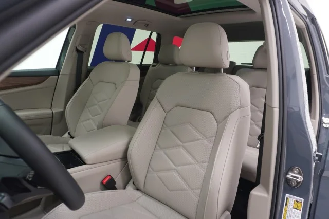 New 2026 Pure Gray Volkswagen 2.0T SE w/Technology image 20
