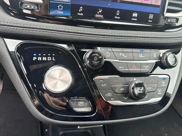2026 Chrysler Pacifica Select - Photo 22