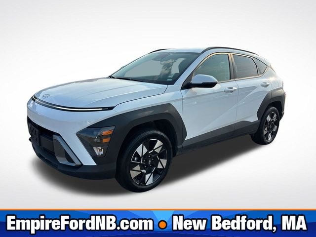 Used 2024 White Hyundai SEL image 1