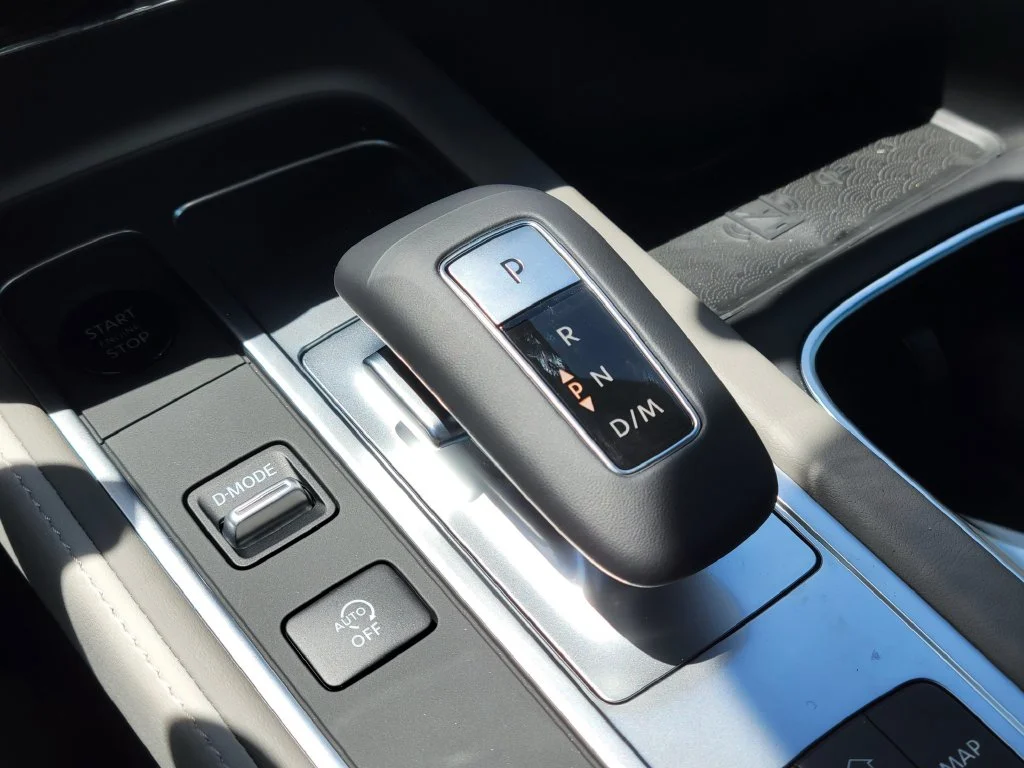 New 2027 RADIANT WHITE INFINITI Luxe AWD image 21
