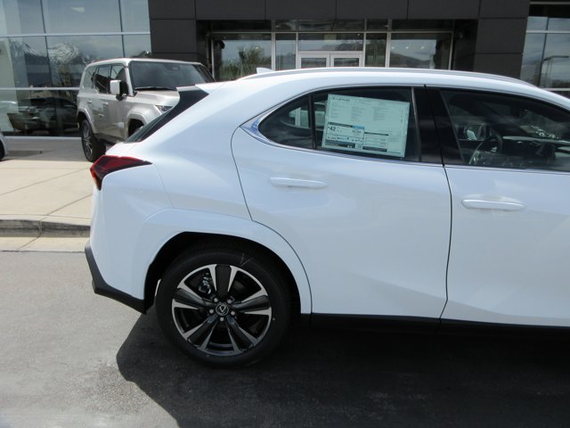 New 2026 Ultra White Lexus 300h Premium image 15