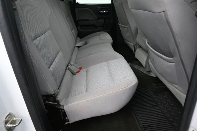 Used 2016 White Chevrolet Custom image 24