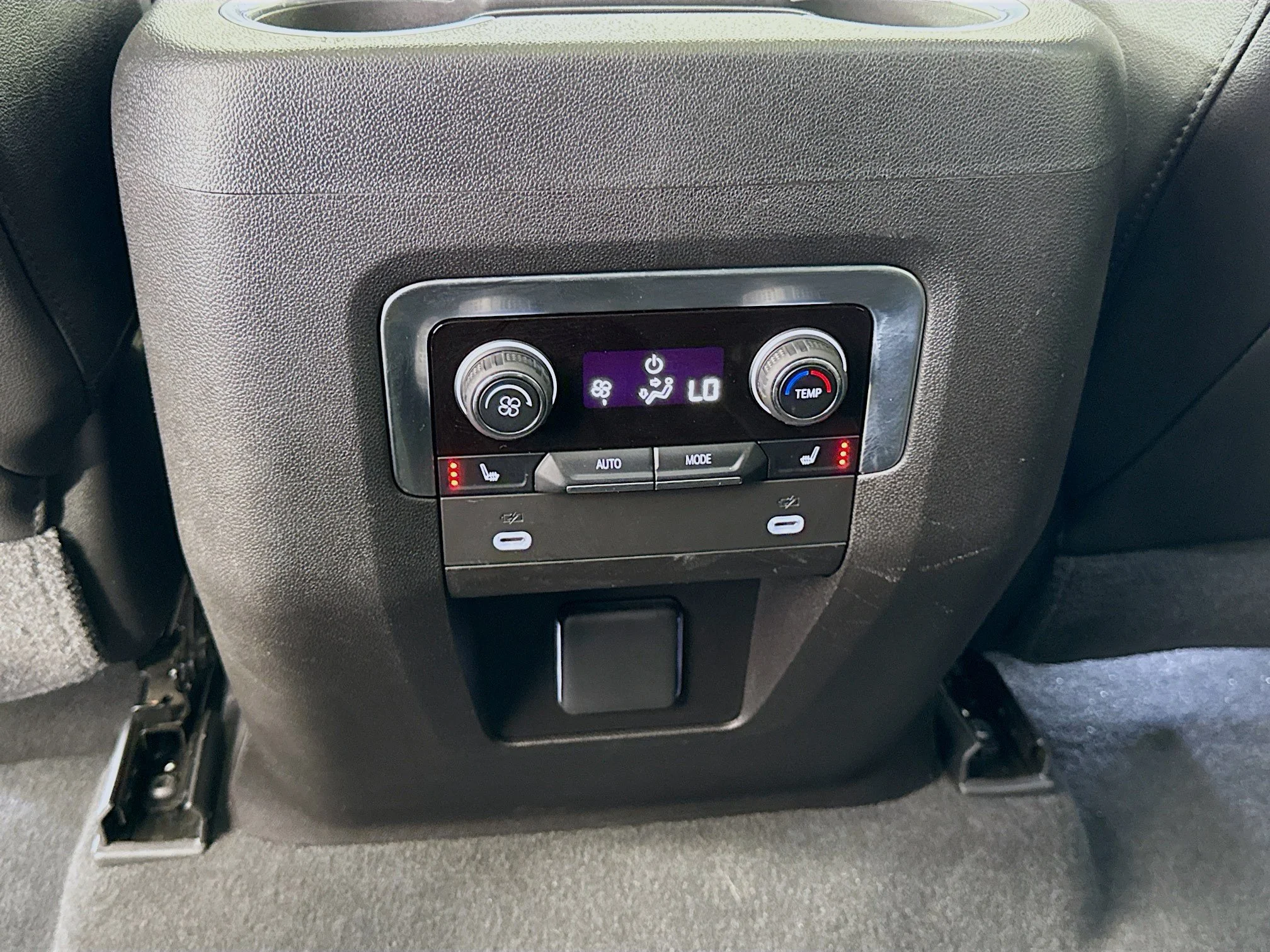 Used 2021 Shadow Gray Metallic Chevrolet High Country image 29