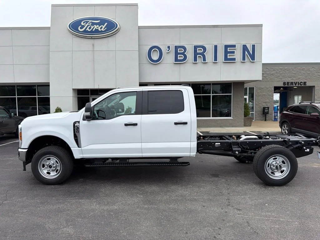 New 2026 Oxford White Ford F-350® XL image 2