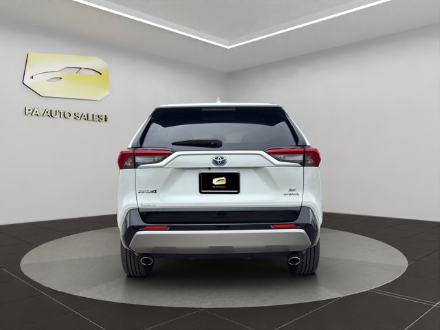 2022 Toyota RAV4 Hybrid SE photo 4