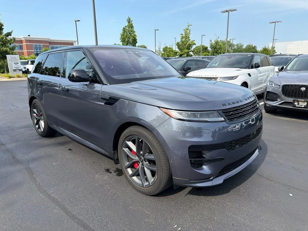 Certified Used 2023 Varesine Blue Metallic Land Rover SE Dynamic image 7