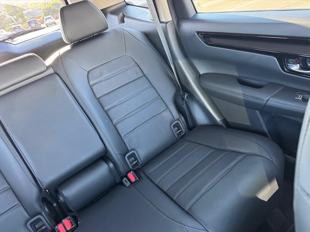 Used 2026 Solar Silver Metallic Honda EX-L image 18