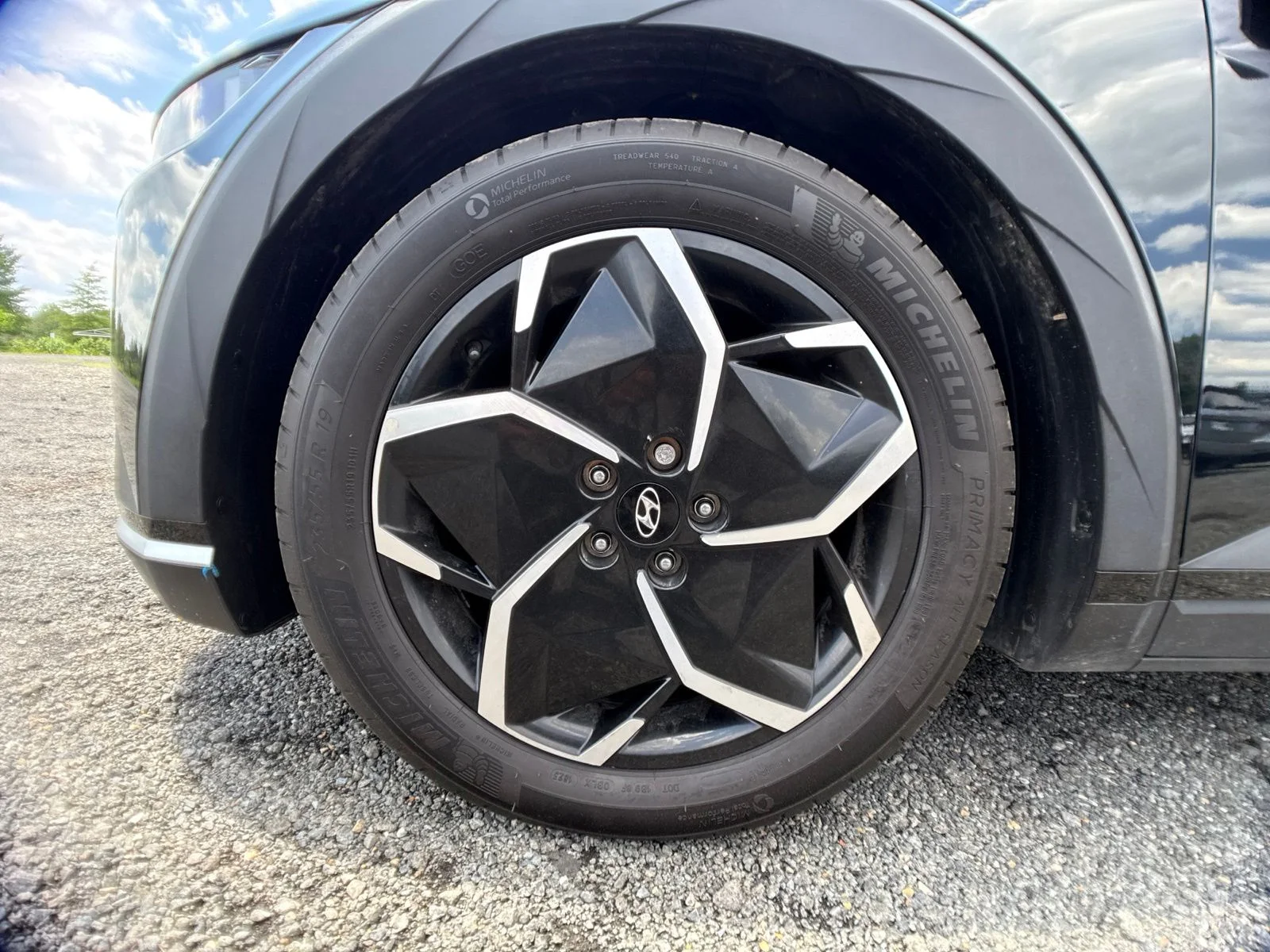 Used 2023 Black Hyundai SEL image 25