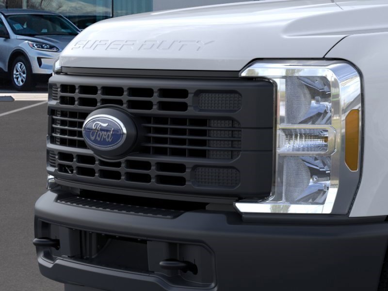 New 2026 Oxford White Ford XL image 18