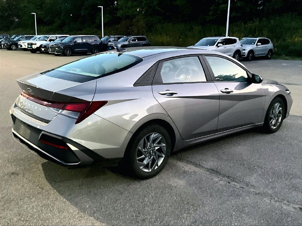 Used 2024 Silver Hyundai SEL image 6