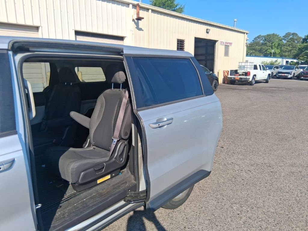 Used 2023 Silver Kia LX image 11