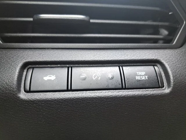 2025 Nissan Altima SV - Photo 25