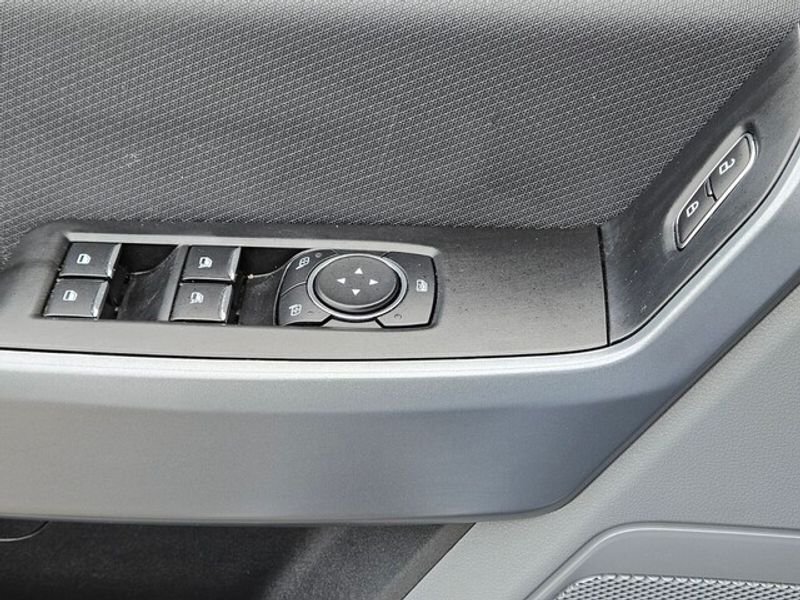 Used 2023 Oxford White Ford XLT image 21