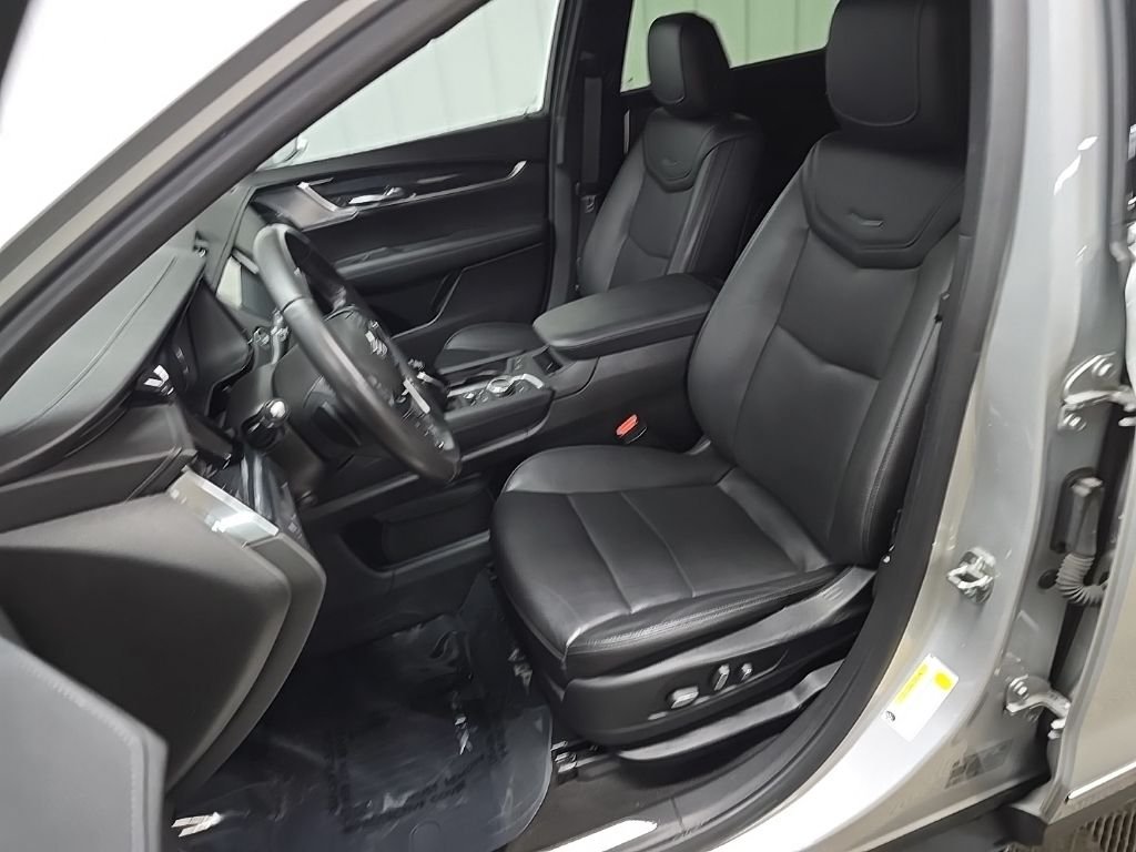 Used 2020 Radiant Silver Metallic Cadillac Premium Luxury image 30