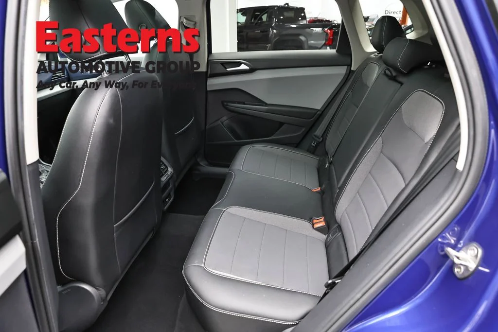 Used 2022 Blue Volkswagen 1.5T SE image 21