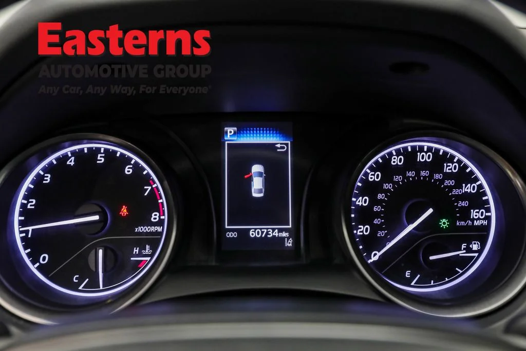 Used 2022 Silver Toyota SE image 16