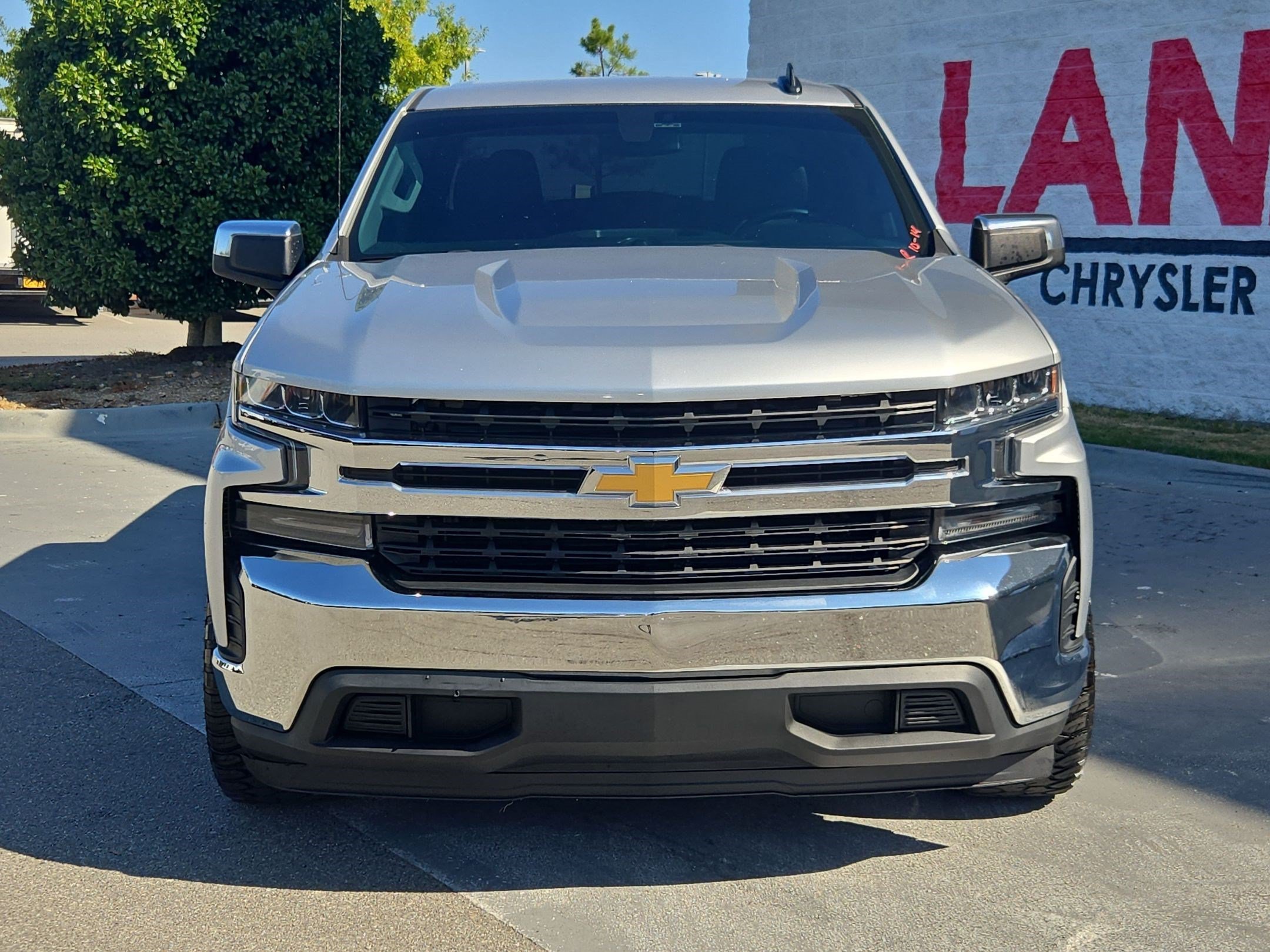 Used 2019 Chevrolet Silverado 1500 LT with VIN 3GCPWCED1KG105168 for sale in Little Rock
