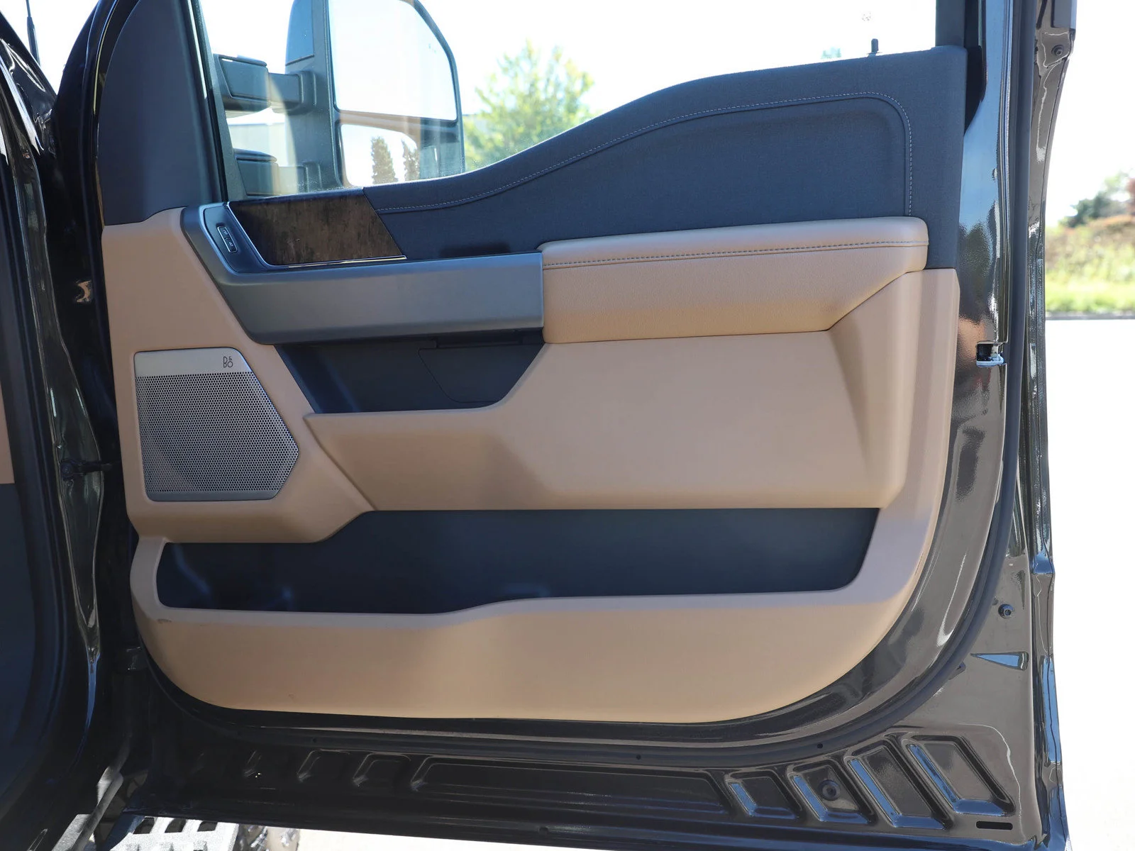 Used 2024 Bronze Metallic Ford Lariat image 11