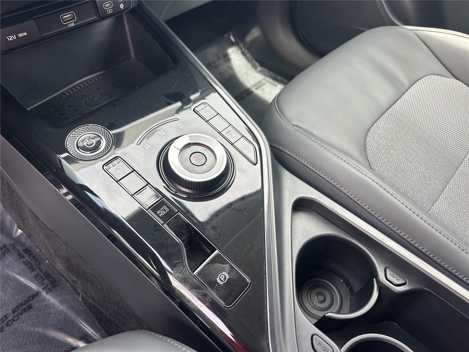 Used 2024 Graphite Gray Kia Wind image 13