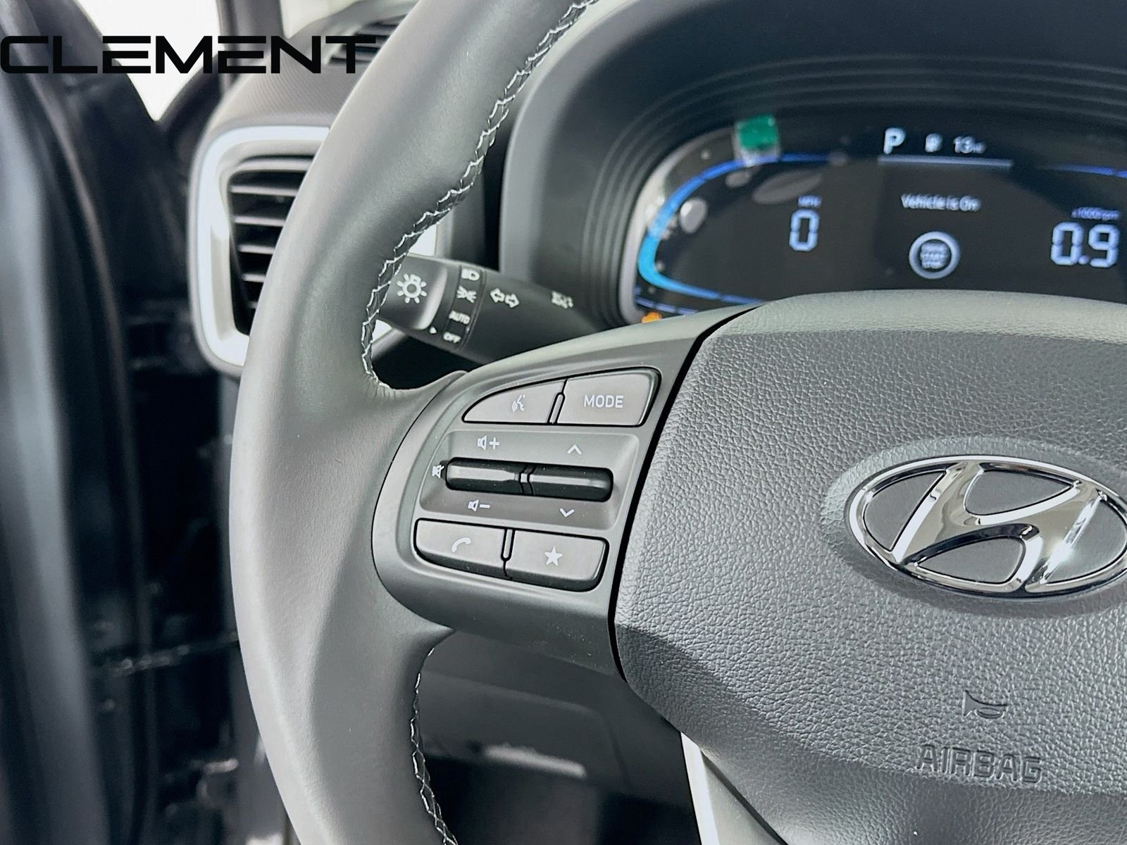 2026 Hyundai Venue SEL - Photo 15