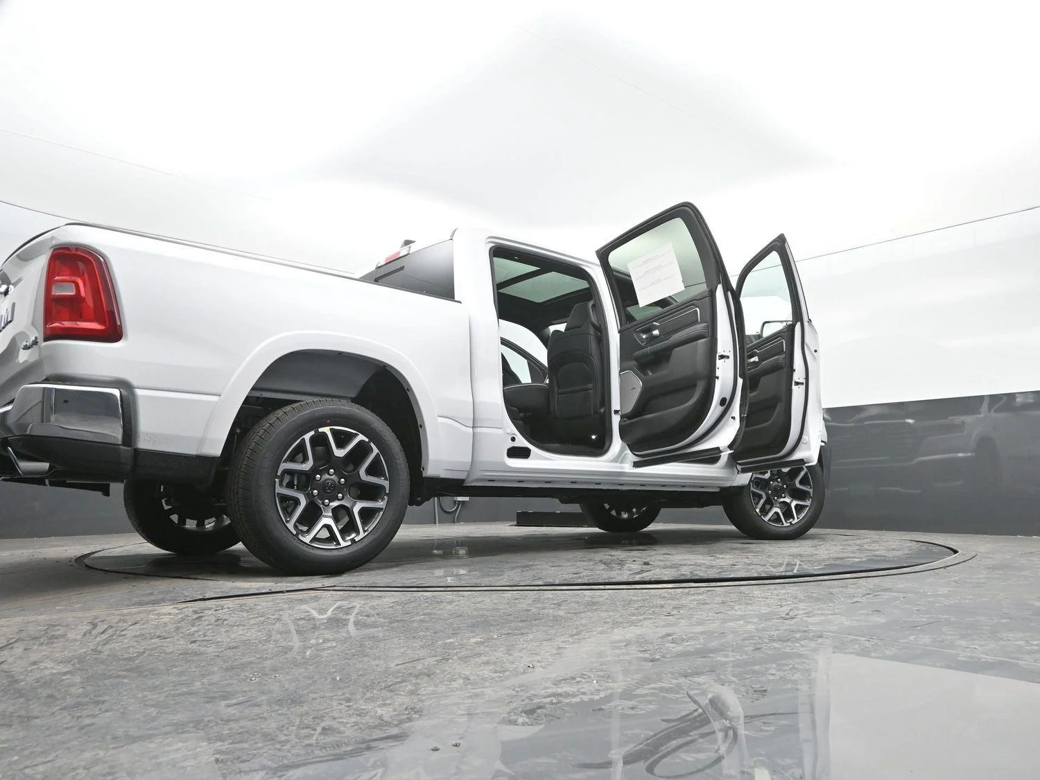 New 2026 Ivory White Tri-Coat Pearl-Coat Exterior Paint RAM Laramie image 54