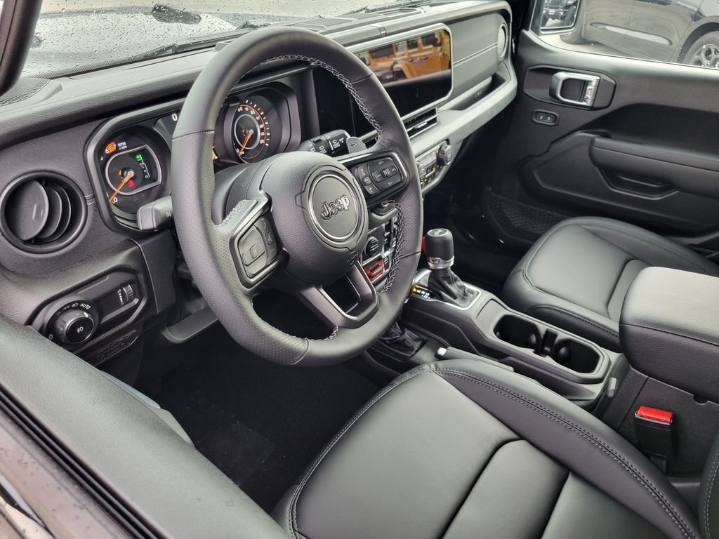 2026 Jeep Wrangler 4-Door photo 3