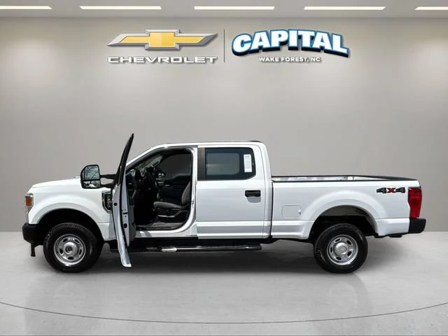 Used 2020 White Ford XL image 3