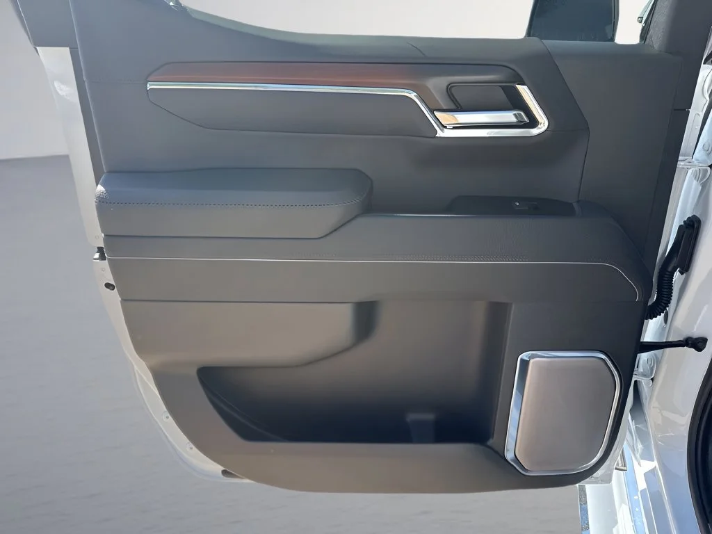 New 2026 Glacier White Tricoat GMC Denali image 31