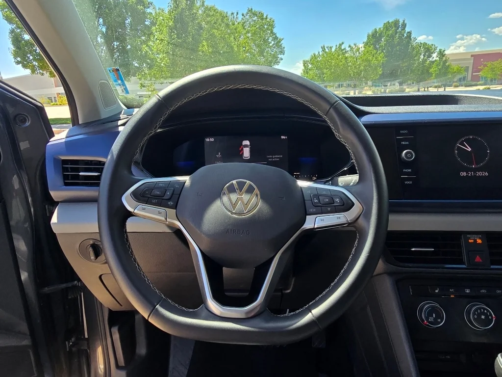 Used 2022 Platinum Gray Metallic Volkswagen SE image 29