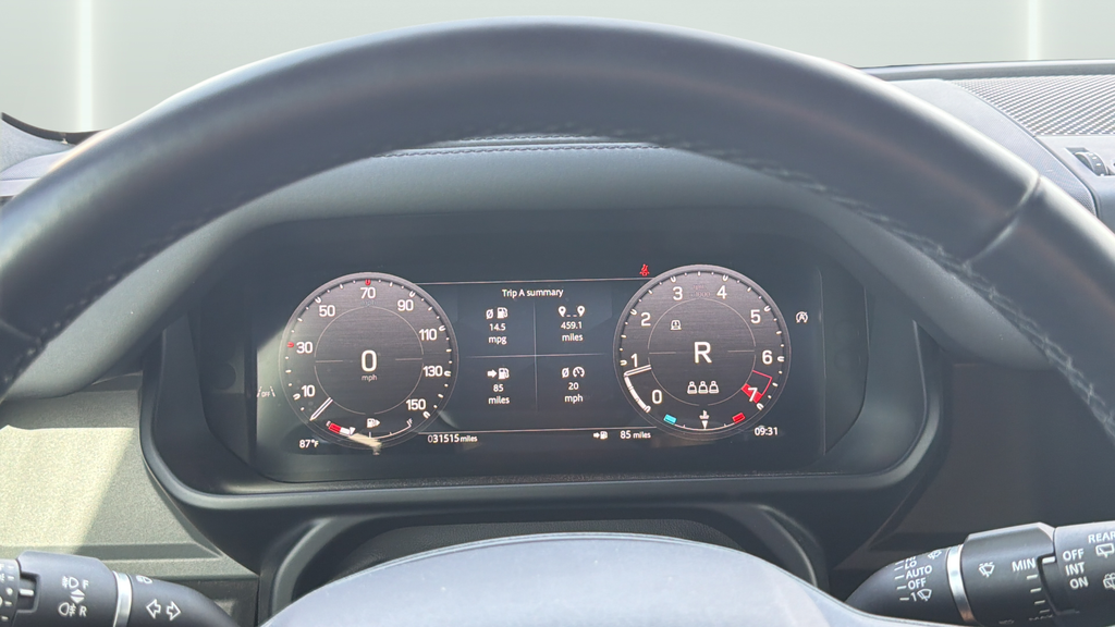 Used 2024 Black Land Rover X-Dynamic SE image 26