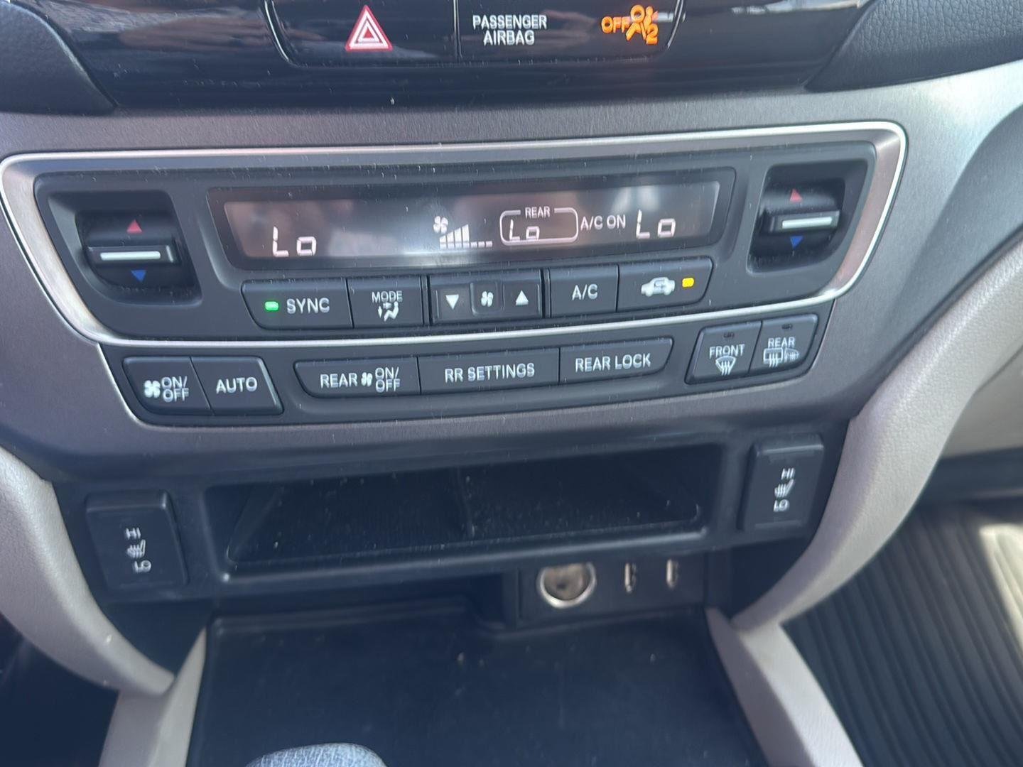 Used 2016  Honda EX-L image 8