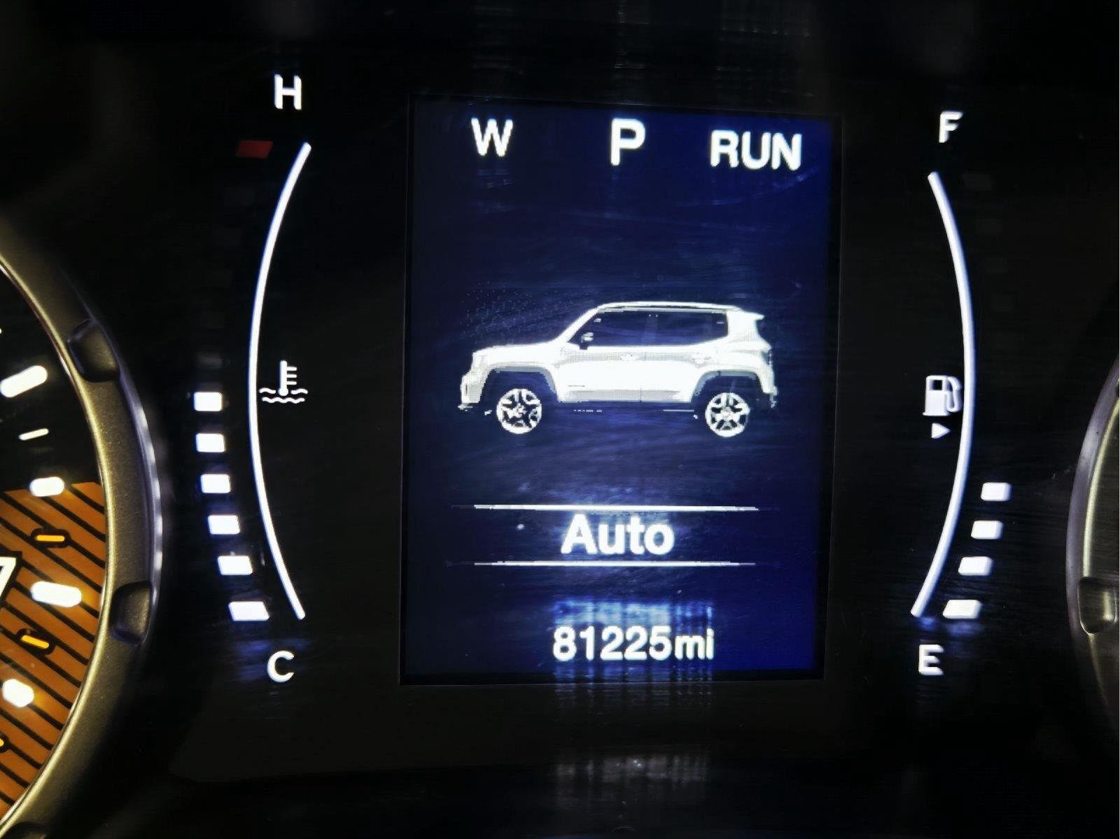 Used 2020 Sting-Gray Clearcoat Jeep Latitude image 28