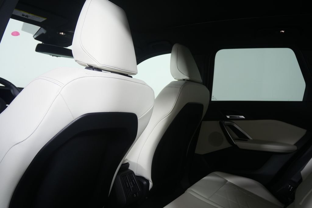 New 2027 Jet Black BMW xDrive28i image 15