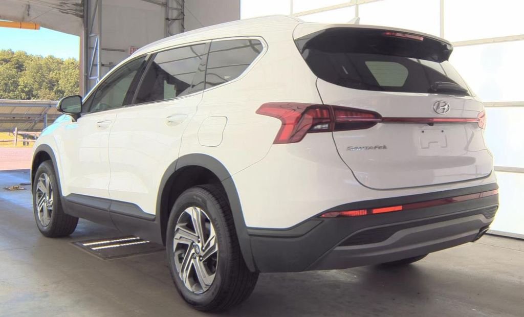 Used 2023 White Hyundai SEL image 4