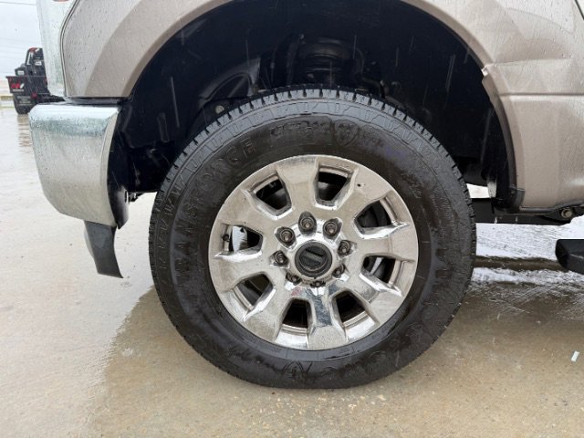 Used 2018 Gray Ford LARIAT image 10