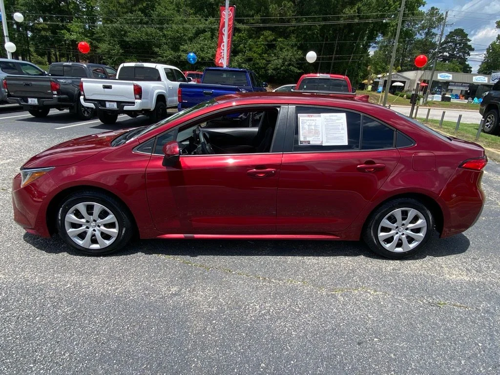 Used 2022 Red Toyota LE image 4