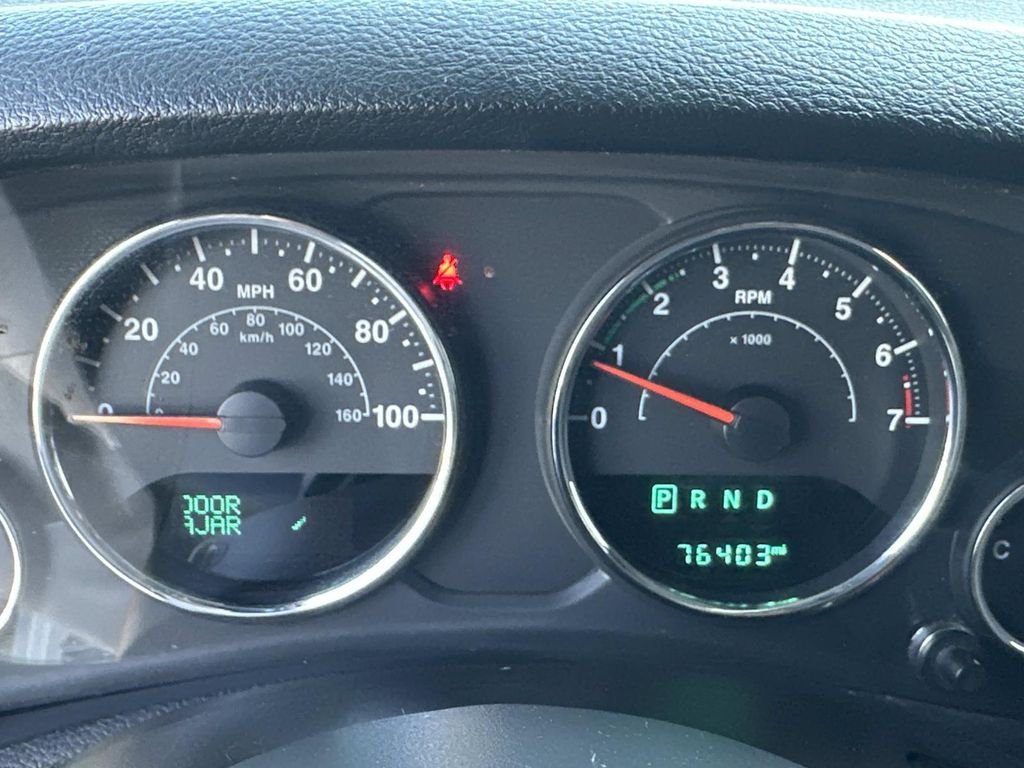 Used 2018 White Jeep Unlimited Sahara image 26