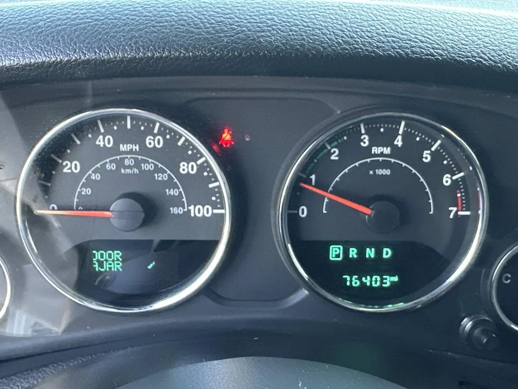 Used 2018 White Jeep Unlimited Sahara image 26