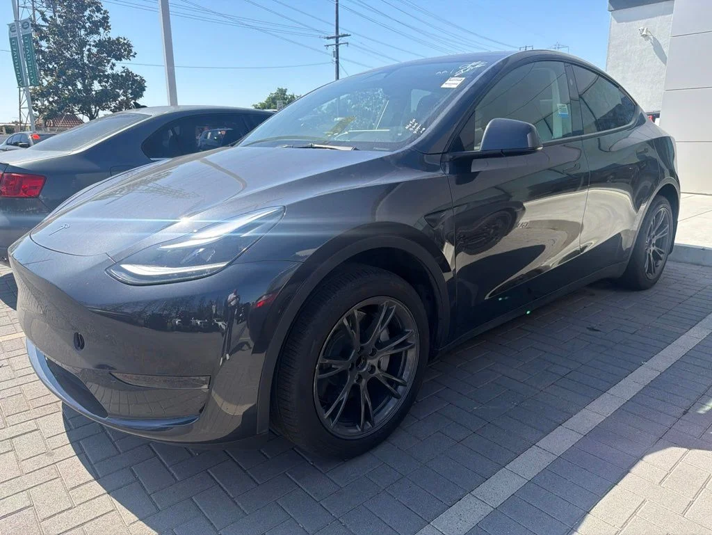 2025 Tesla Model Y