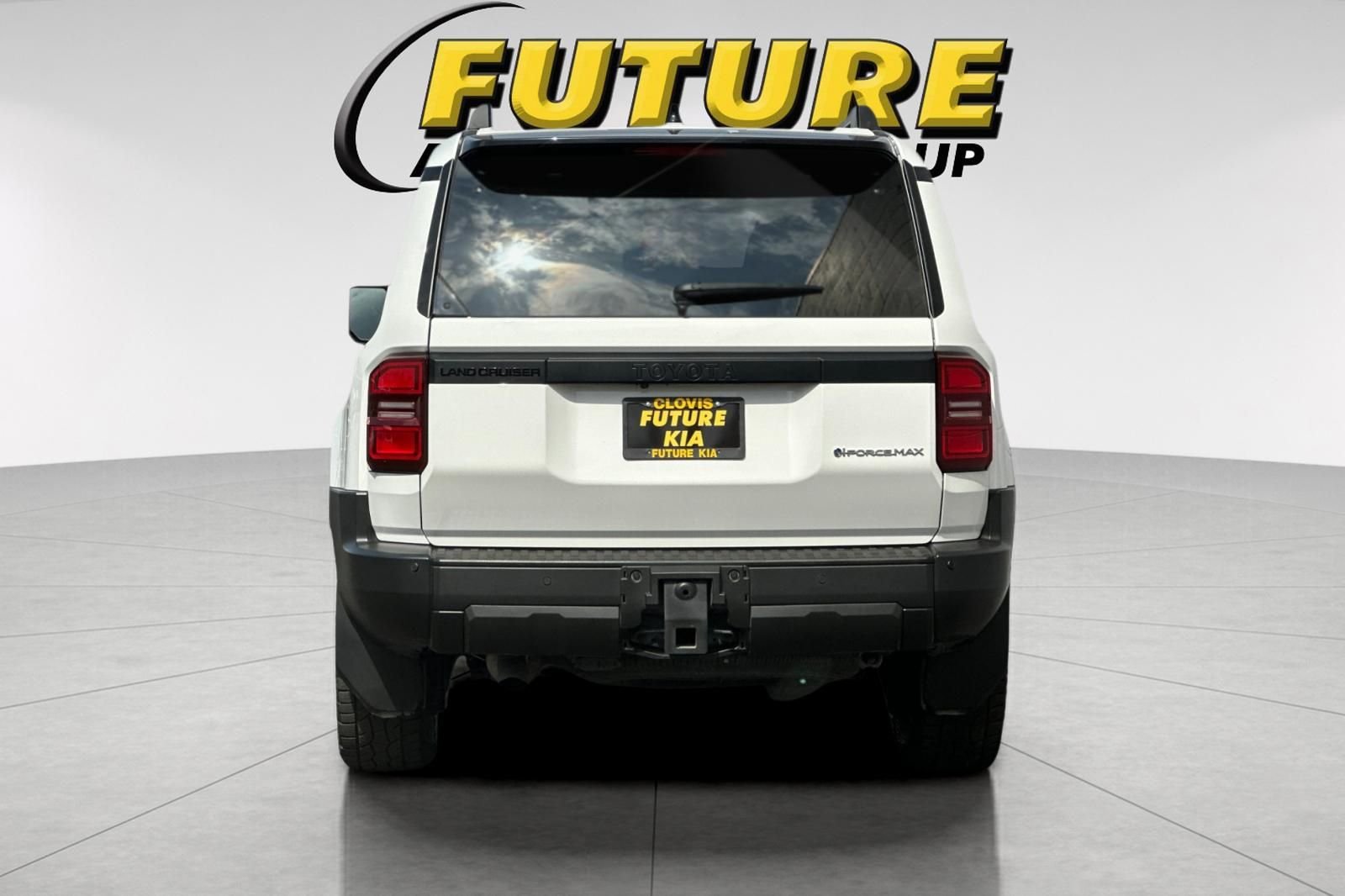 Used 2024 White Toyota 1958 image 5