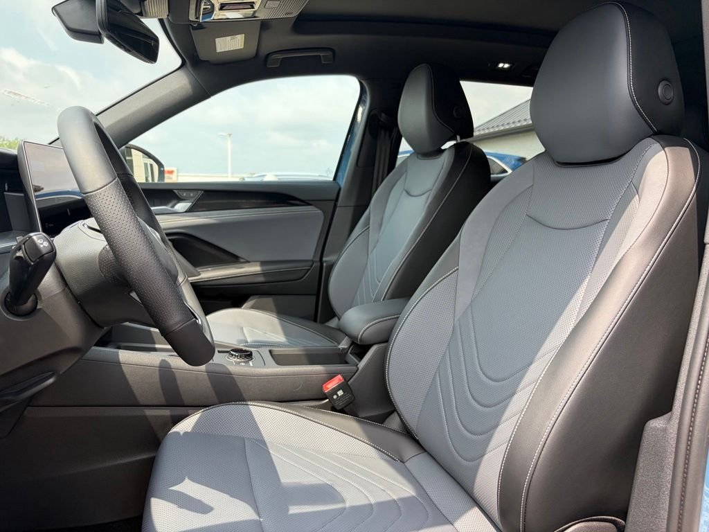 New 2026 Monterey Blue W/Deep Black Roof Volkswagen 2.0T SE R-Line Black image 11