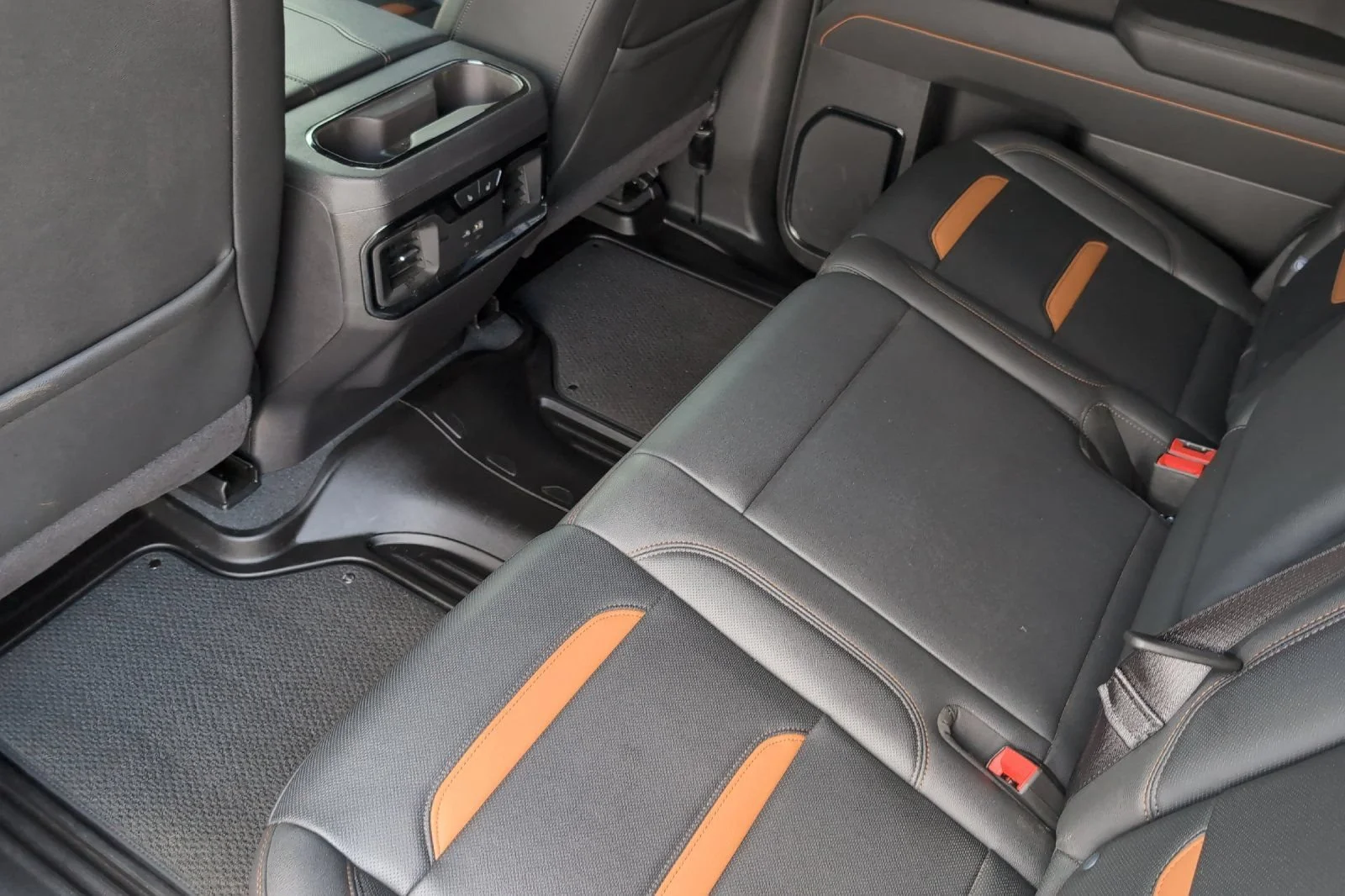 Used 2025 Thunderstorm Gray GMC AT4 image 13