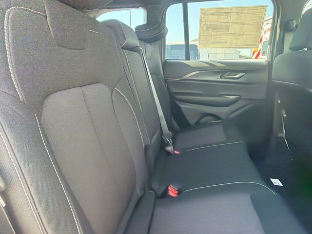 New 2026 Bright White Clear-Coat Exterior Paint Jeep Laredo X image 13