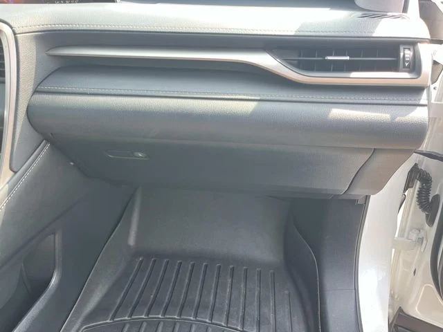 Used 2017 White Lexus 350 image 25