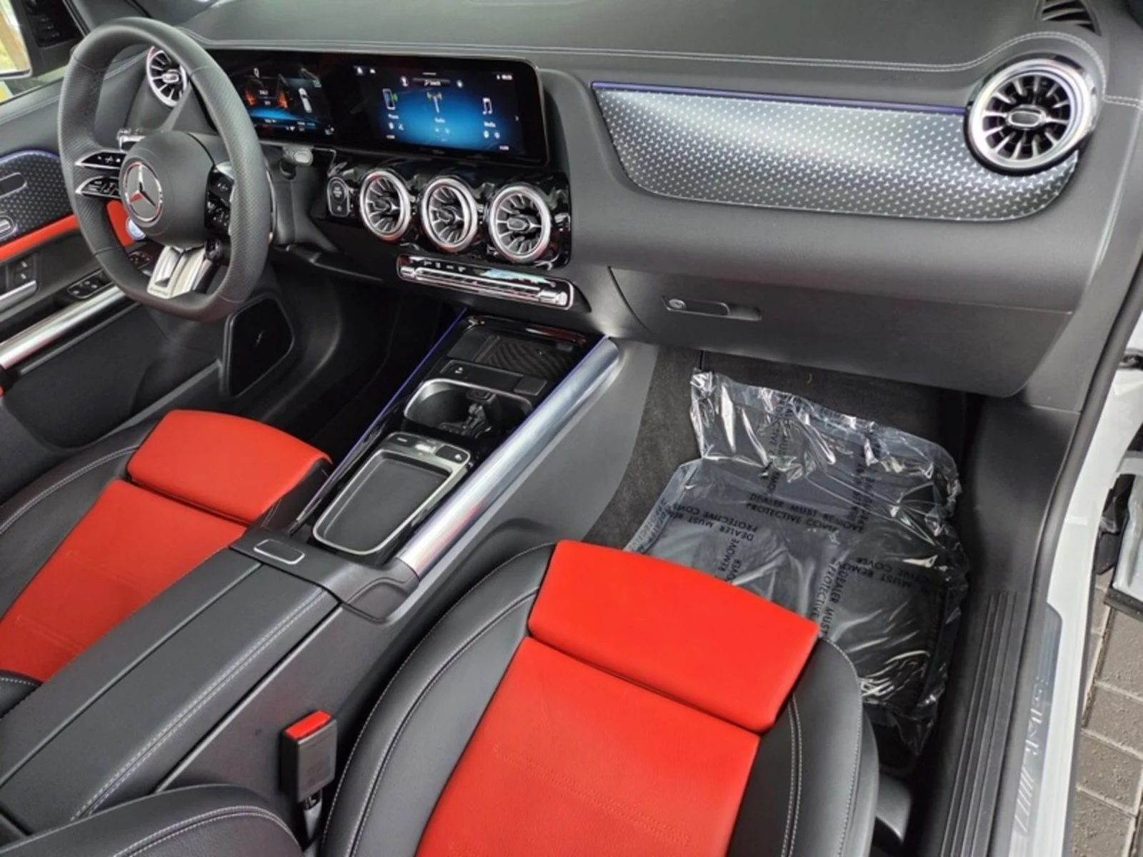 Certified Used 2026 MANUFAKTUR Alpine Grey Mercedes-Benz AMG® GLA 35 image 20