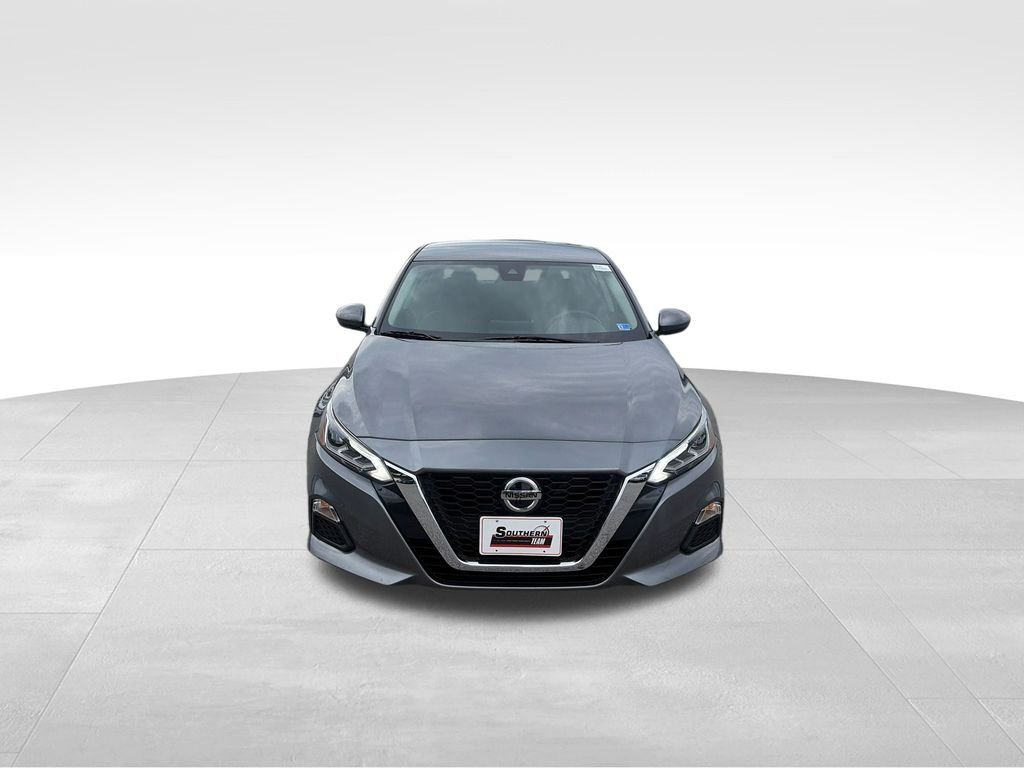 Used 2022 Gray Nissan 2.5 SV image 9