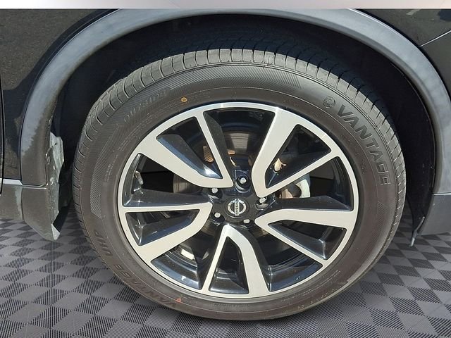 Used 2020 Black Nissan SL image 8