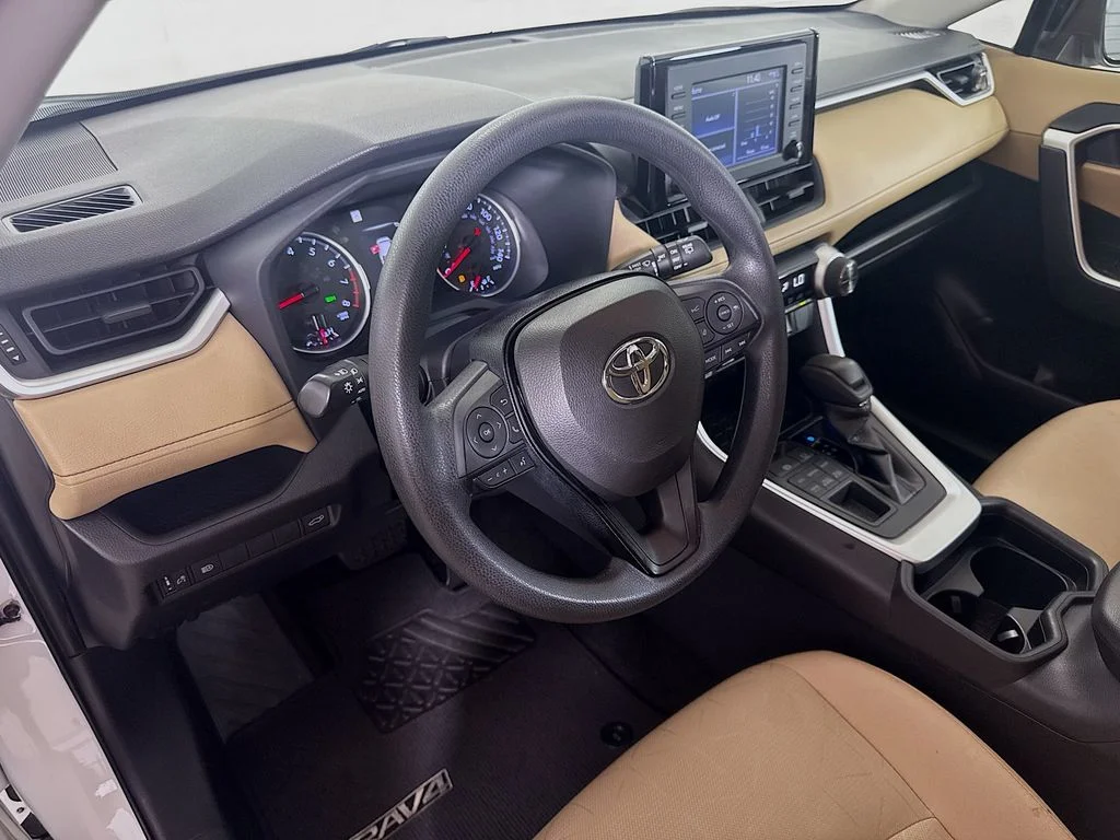 Used 2019 Super White Toyota XLE image 9