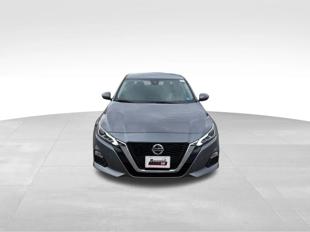 Used 2022 Gray Nissan 2.5 SV image 9