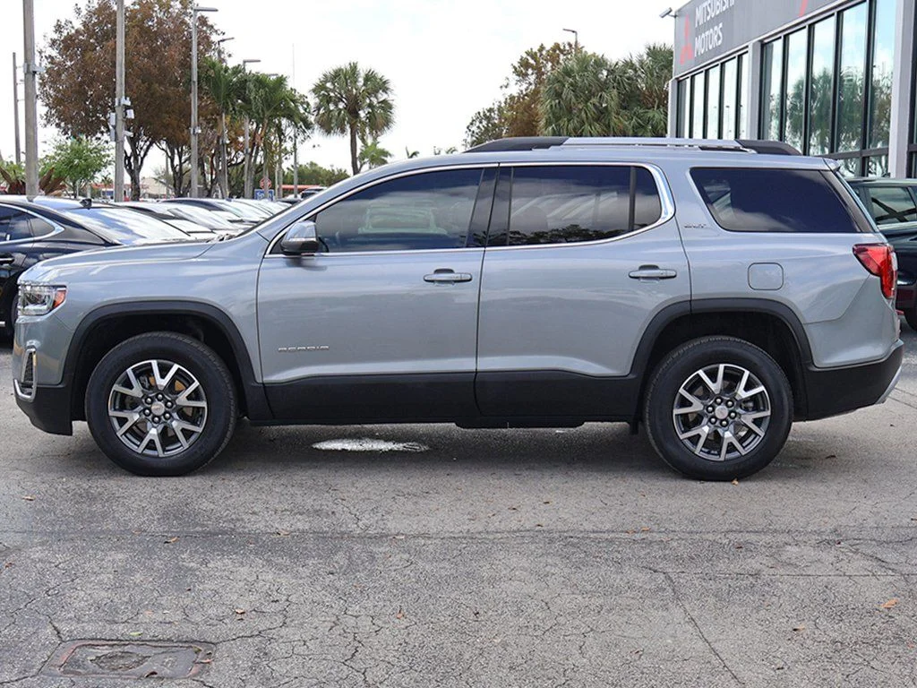 Used 2023 Silver GMC SLT image 18